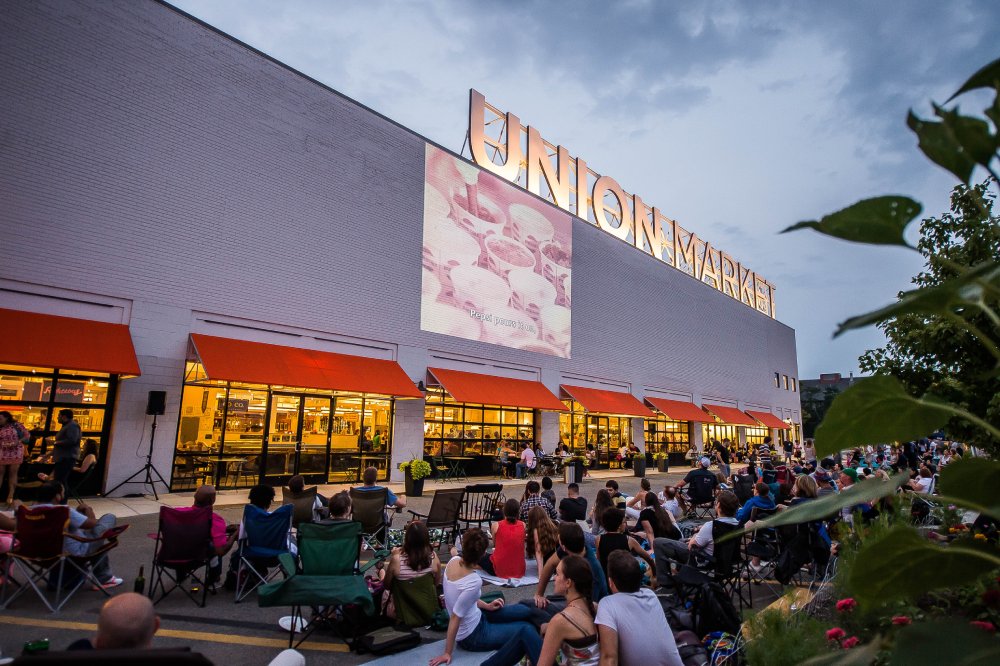 Onde desfrutar de um filme ao ar livre e drive-in em DC